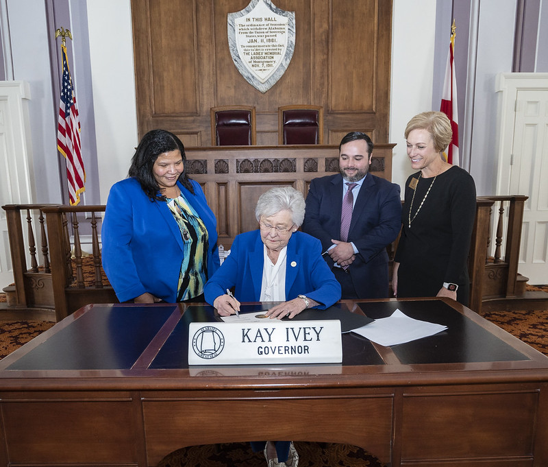 Read more about the article Governor Kay Ivey Proclaims May 2 ‘Law Day’ in Alabama