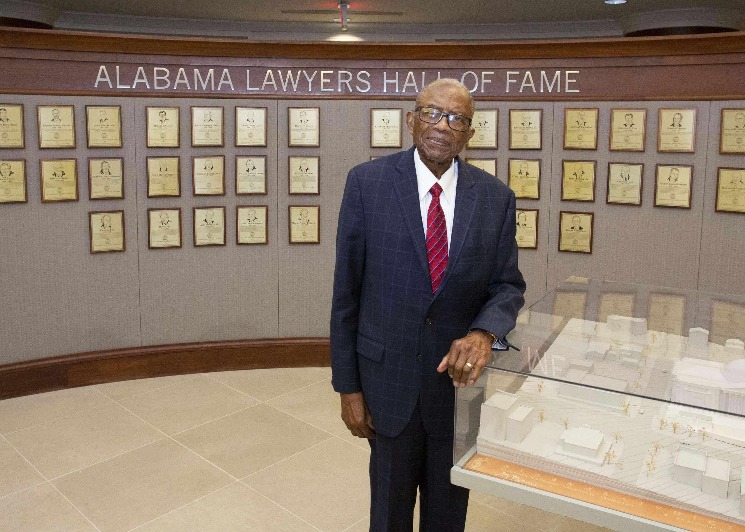 Read more about the article President Joe Biden to Bestow the Presidential Medal of Freedom to Alabama Attorney Fred David Gray